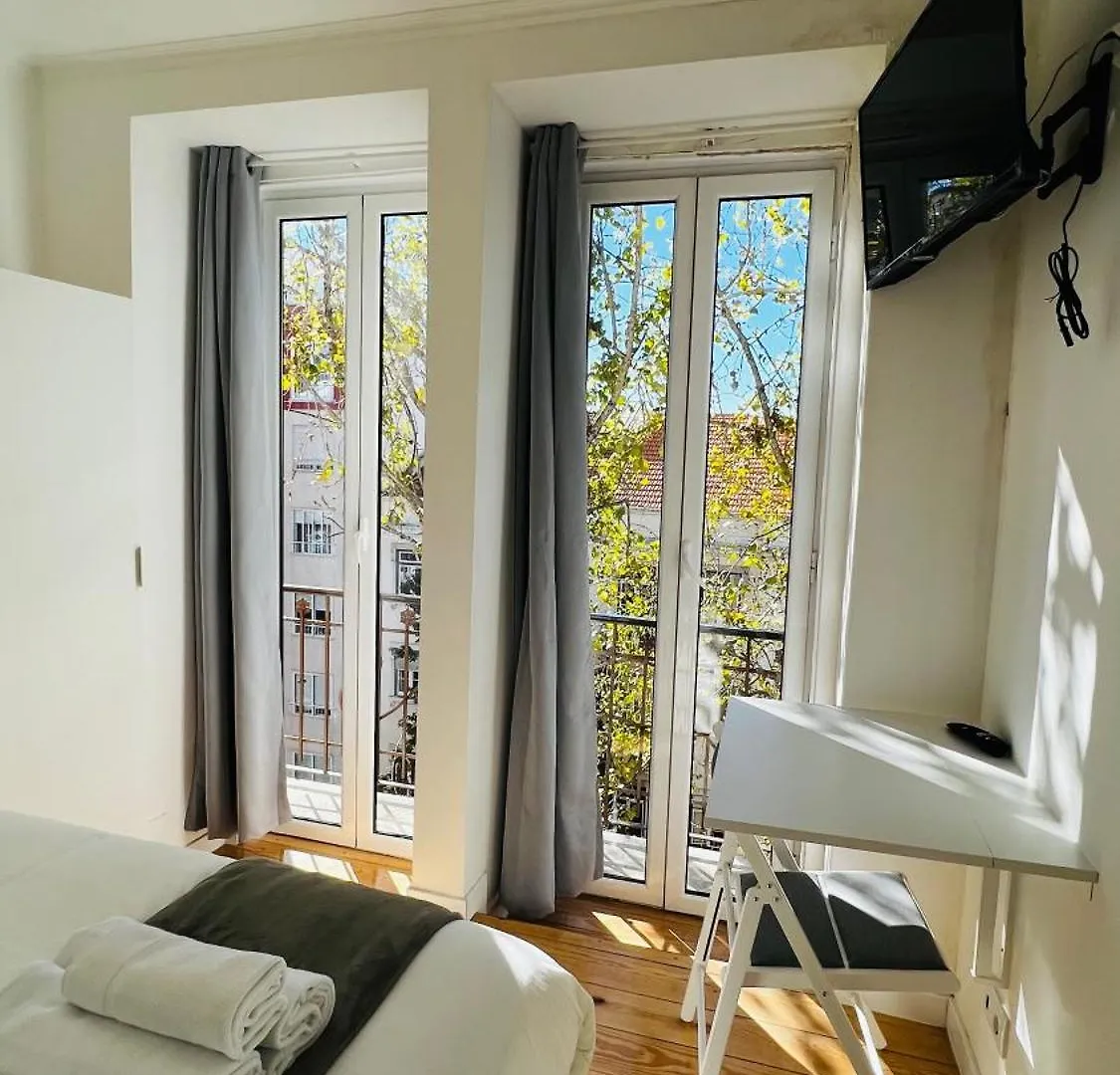 Suites Luciano Cordeiro Lisbon 0*,