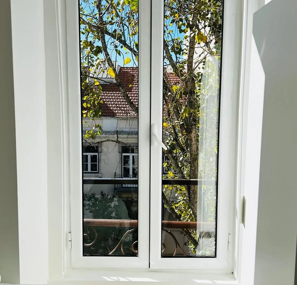 Homestay Suites Luciano Cordeiro Lisbon Portugal