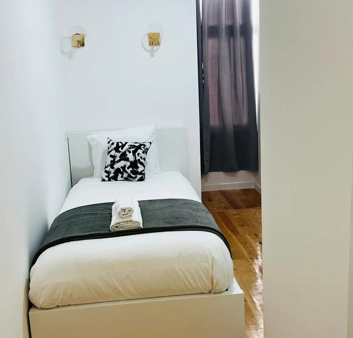 Suites Luciano Cordeiro Lisbon Homestay