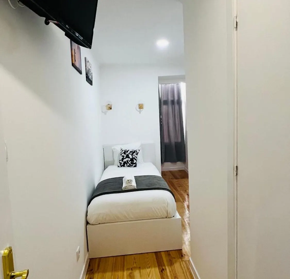 Suites Luciano Cordeiro Lisbon Homestay