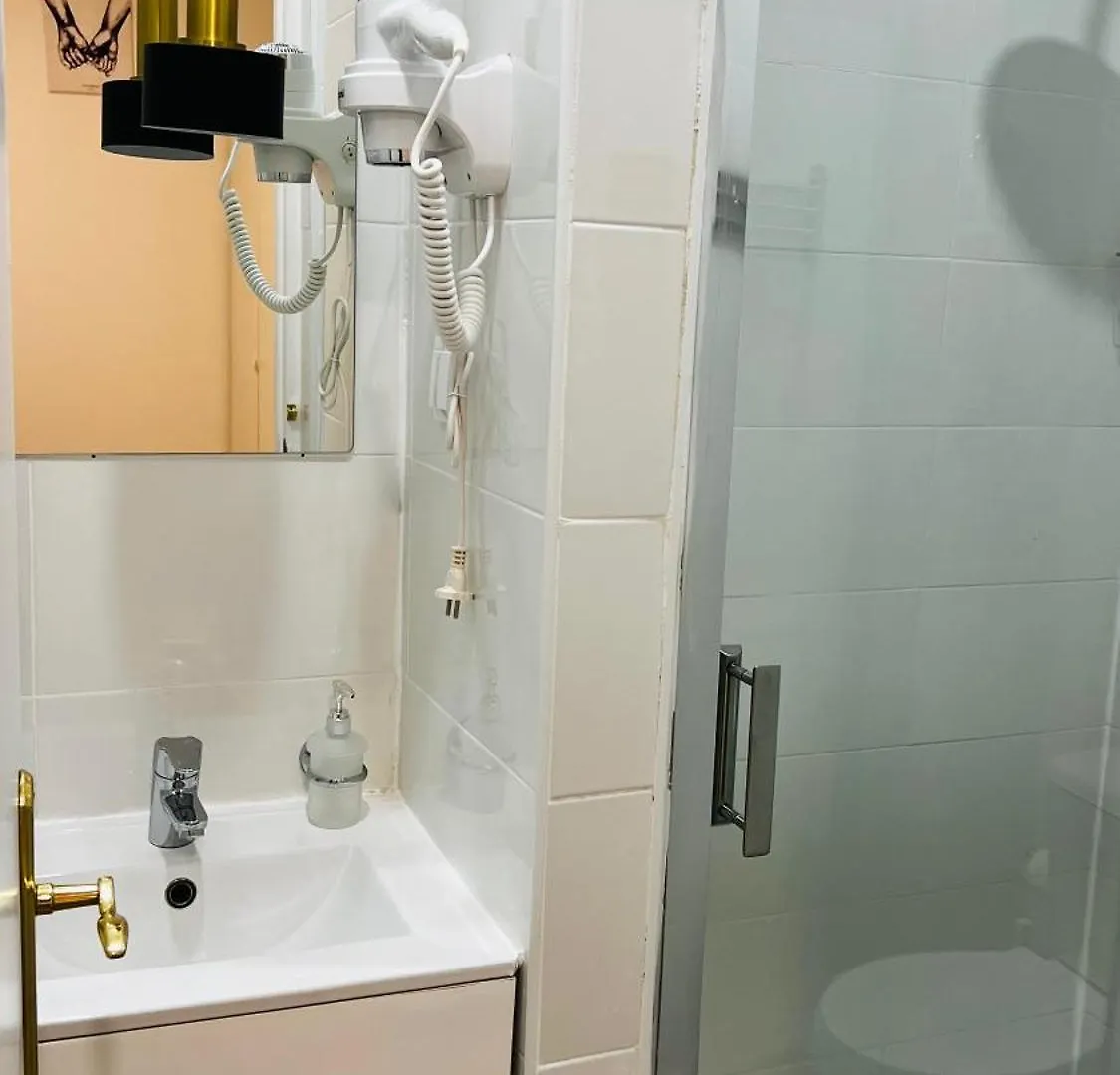 Homestay Suites Luciano Cordeiro Lisbon Portugal