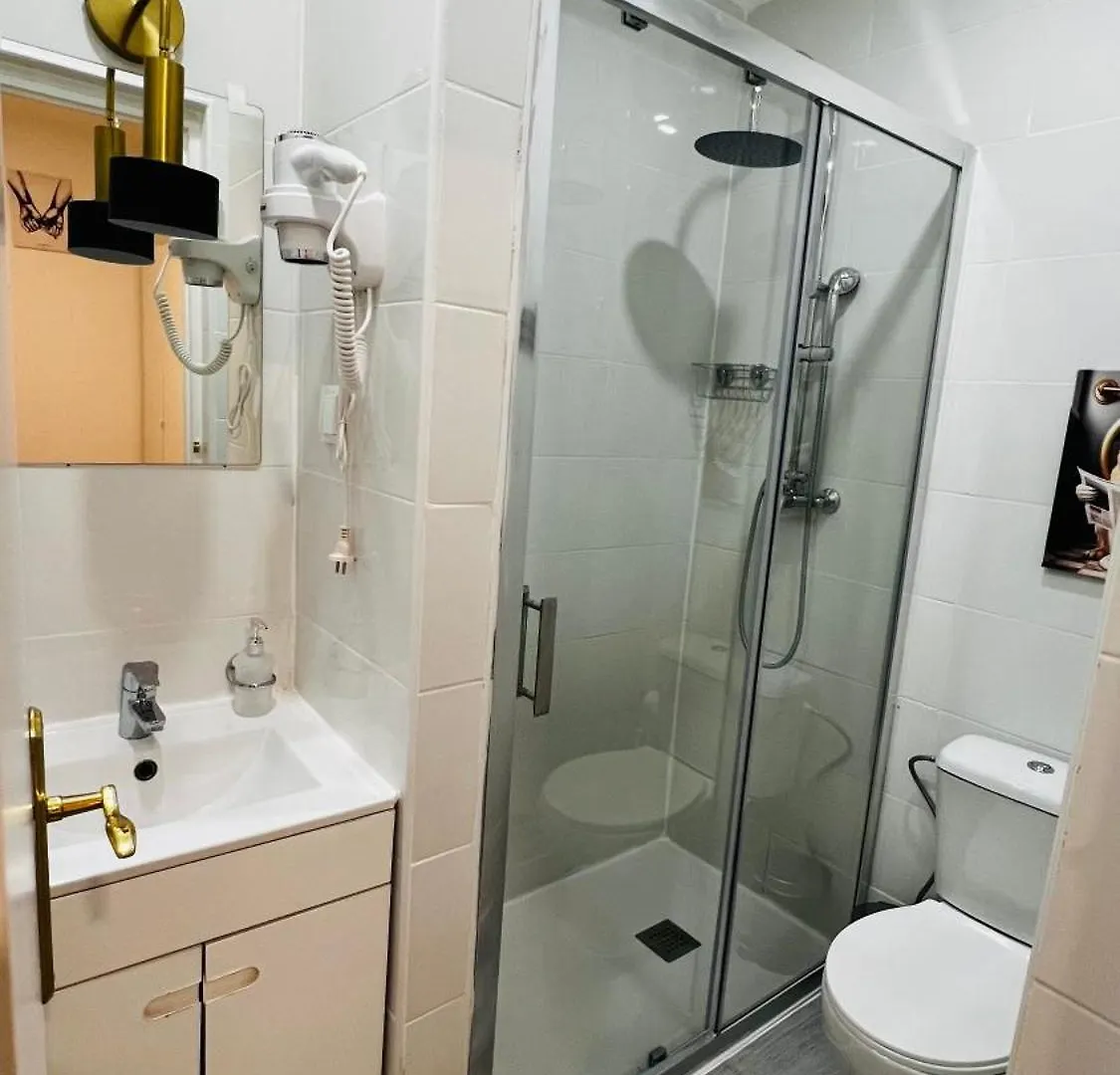 Suites Luciano Cordeiro Lisbon Homestay